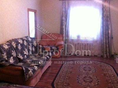 Дом, в п. Кукуштан,  общ пл 200 кв.м., 12 соток земли